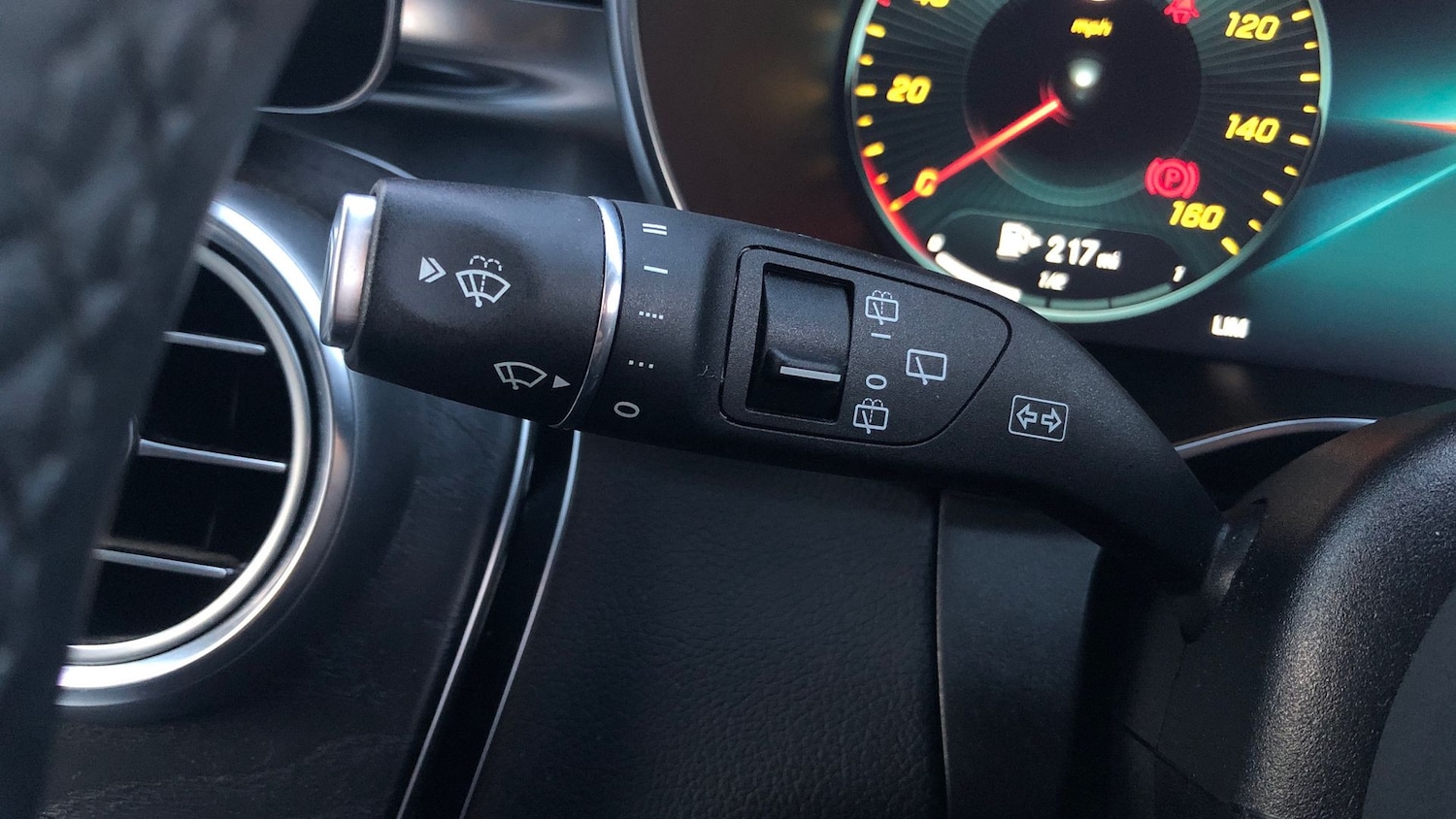 Used Mercedes-Benz GLC 2020 for sale - 76951500: Photo 34