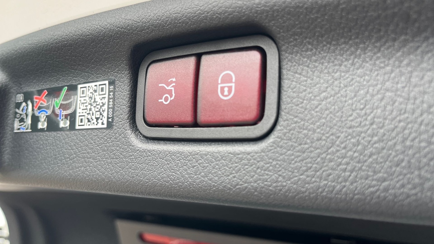 Used Mercedes-Benz C Class 2024 for sale - 76413664: Photo 16