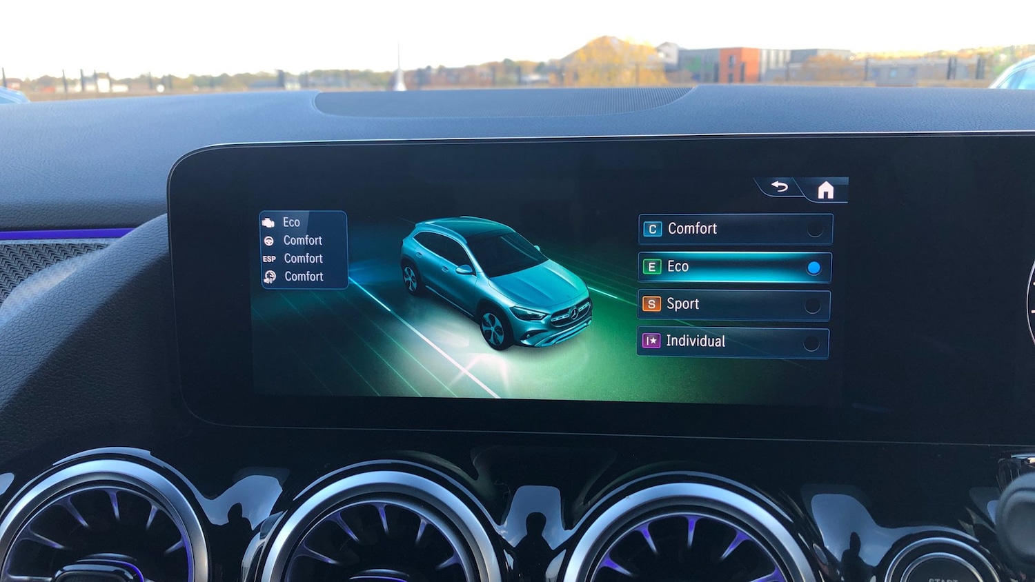 Used Mercedes-Benz GLA 2023 for sale - 76413560: Photo 25