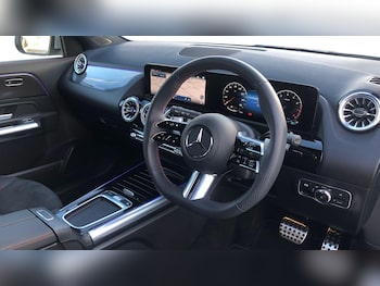 Used Mercedes-Benz GLA 2023 for sale - 76413560: Photo