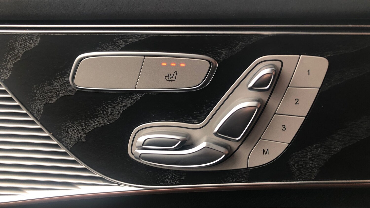 Used Mercedes-Benz EQC 2023 for sale - 77213833: Photo 27