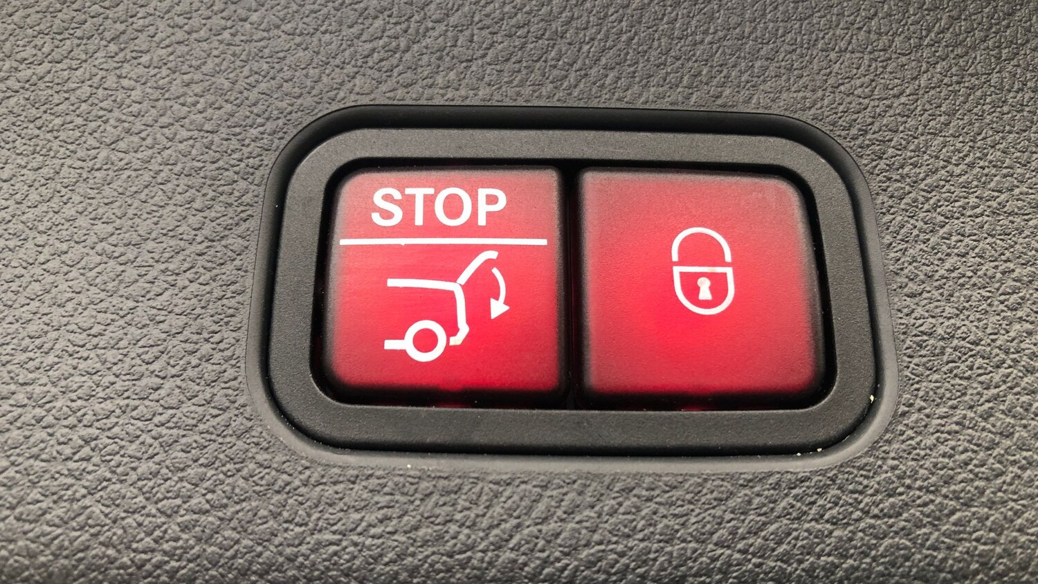 Used Mercedes-Benz GLC 2023 for sale - 76911490: Photo 21