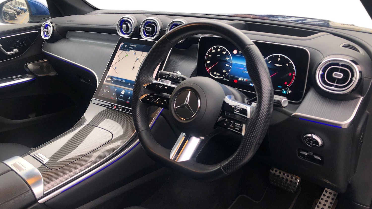 Used Mercedes-Benz GLC 2023 for sale - 76911490: Photo 3