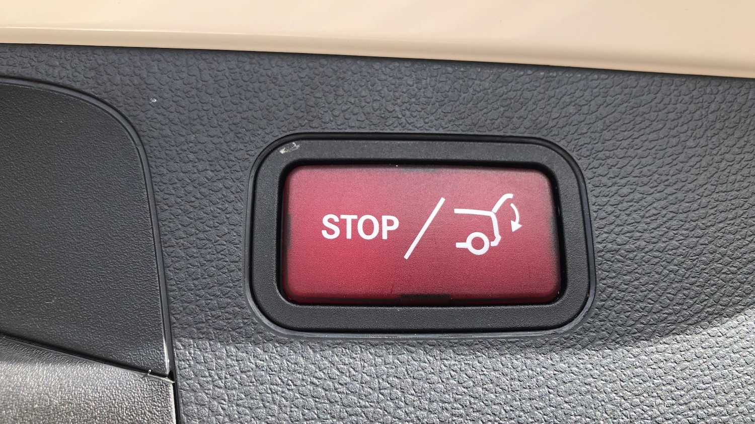 Used Mercedes-Benz GLC 2021 for sale - 76413704: Photo 37