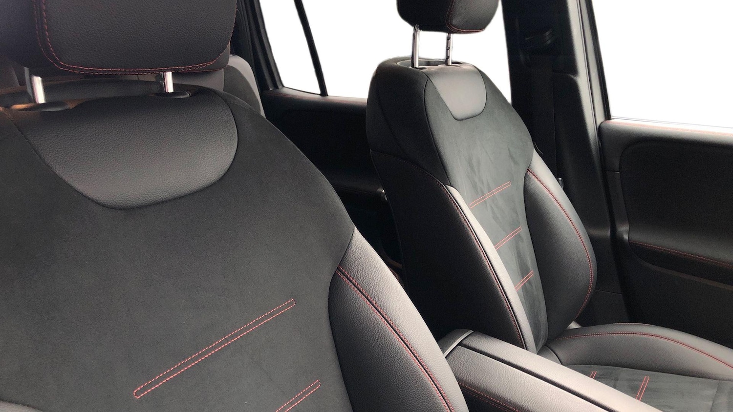 Used Mercedes-Benz GLB 2024 for sale - 77254237: Photo 11