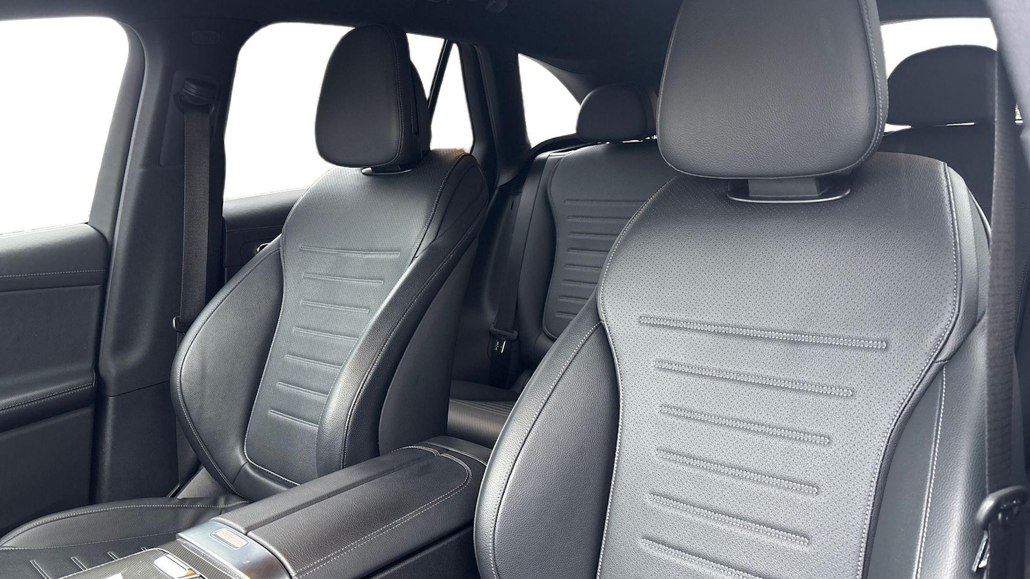 Used Mercedes-Benz GLC 2023 for sale - 77689415: Photo 11