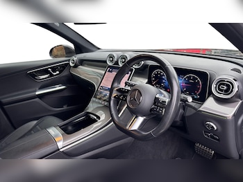 Used Mercedes-Benz GLC 2023 for sale - 77689415: Photo