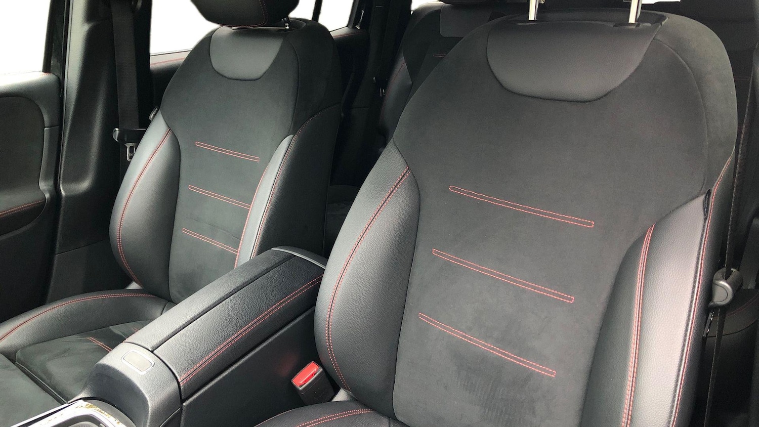 Used Mercedes-Benz GLB 2024 for sale - 76413504: Photo 11