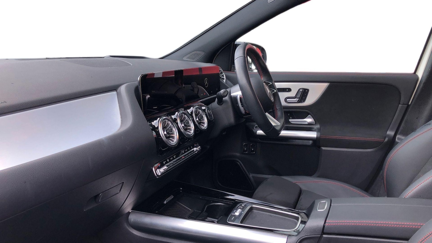 Used Mercedes-Benz GLA 2024 for sale - 77354997: Photo 8