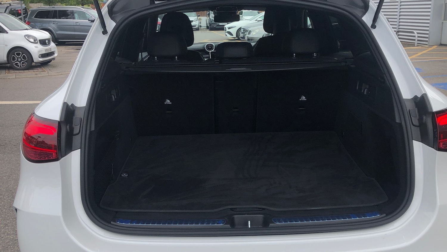 Used Mercedes-Benz GLC 2024 for sale - 76532288: Photo 14