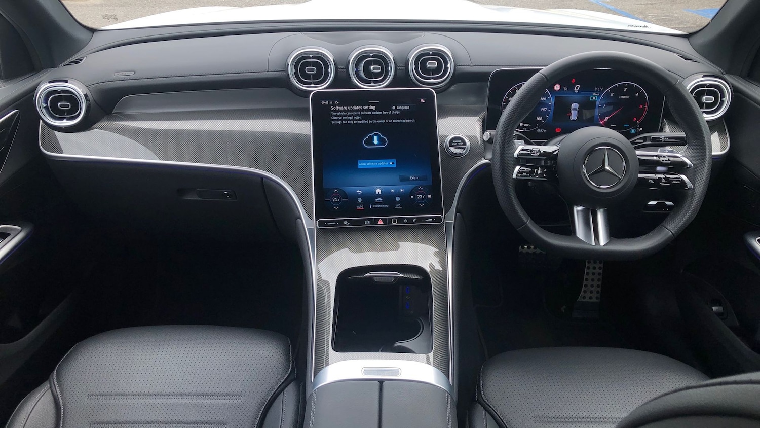 Used Mercedes-Benz GLC 2024 for sale - 76532288: Photo 18