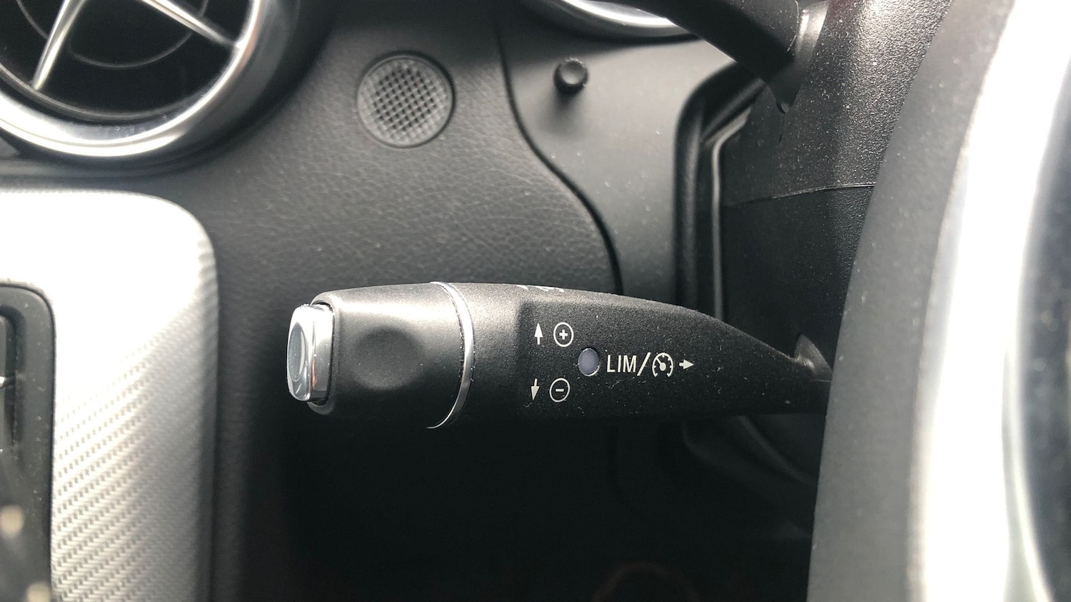 Used Mercedes-Benz SLC 2017 for sale - 76413832: Photo 32