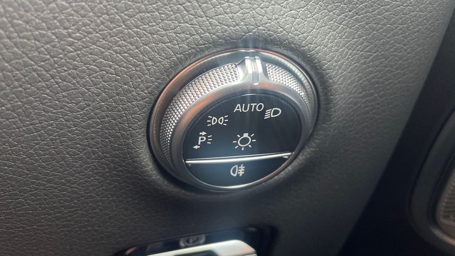 Used Mercedes-Benz GLC 2023 for sale - 76413653: Photo 16