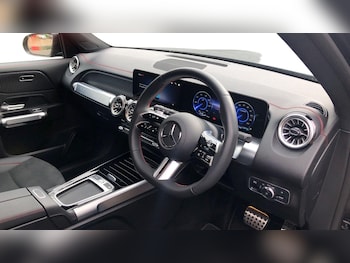 Used Mercedes-Benz EQB 2025 for sale - 77354992: Photo