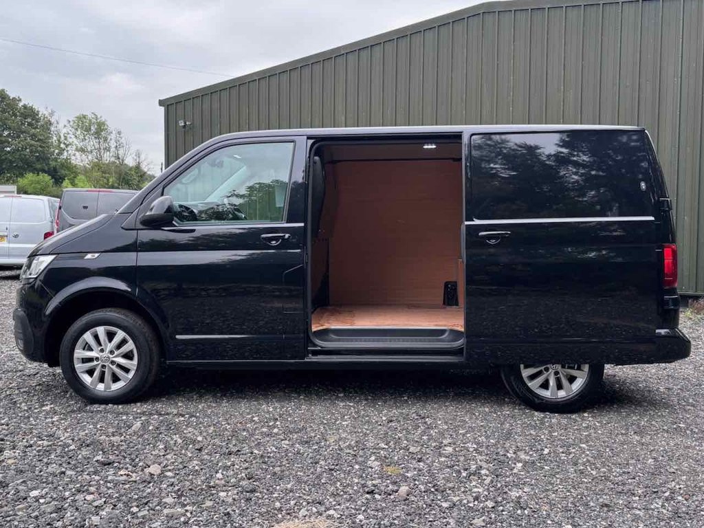 Used Volkswagen Transporter 2022 for sale - 76345417: Photo 7
