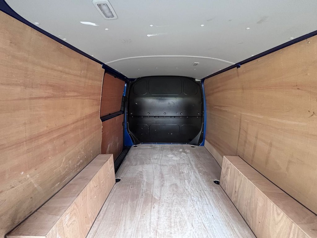 Used Volkswagen Transporter 2024 for sale - 77820496: Photo 13