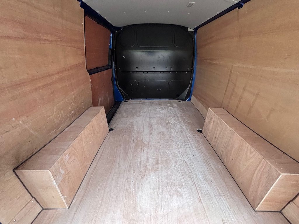 Used Volkswagen Transporter 2024 for sale - 77820496: Photo 14