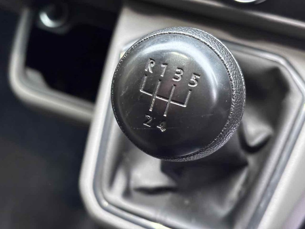 Used Volkswagen Transporter 2024 for sale - 76303562: Photo 48