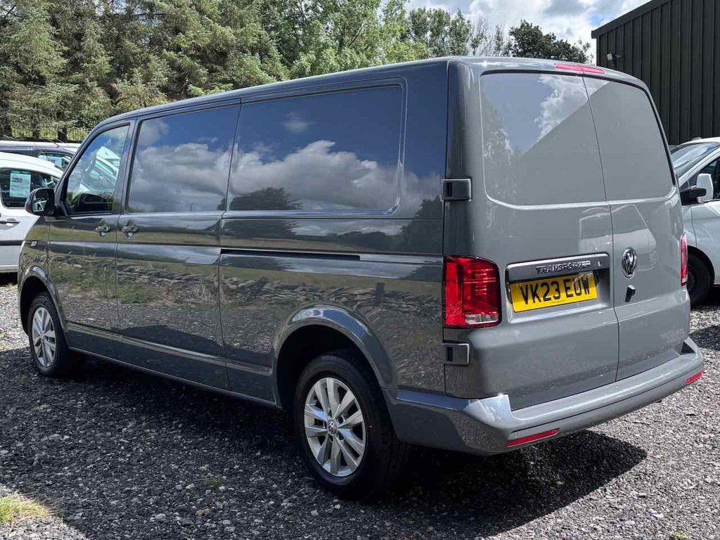 Used Volkswagen Transporter 2023 for sale - 76345169: Photo 4
