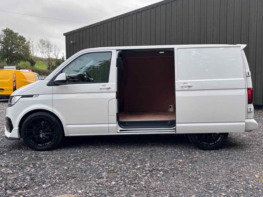 Used Volkswagen Transporter 2024 for sale - 76279731: Photo 8