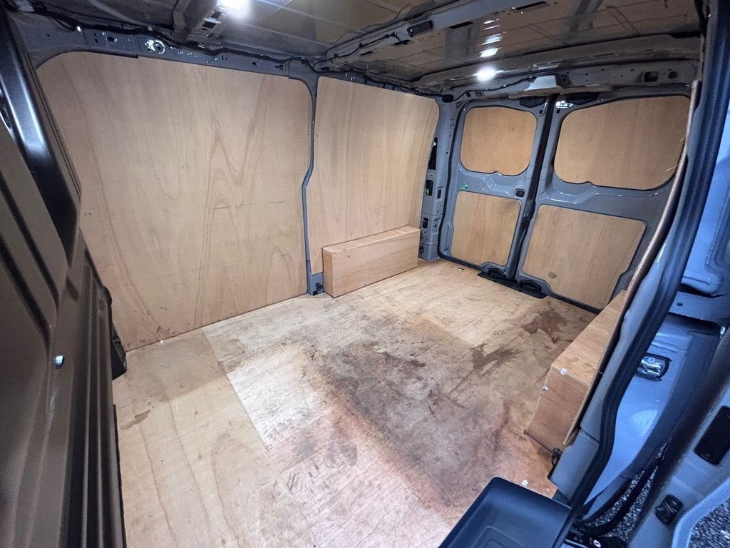 Used Volkswagen Transporter 2025 for sale - 77820493: Photo 15