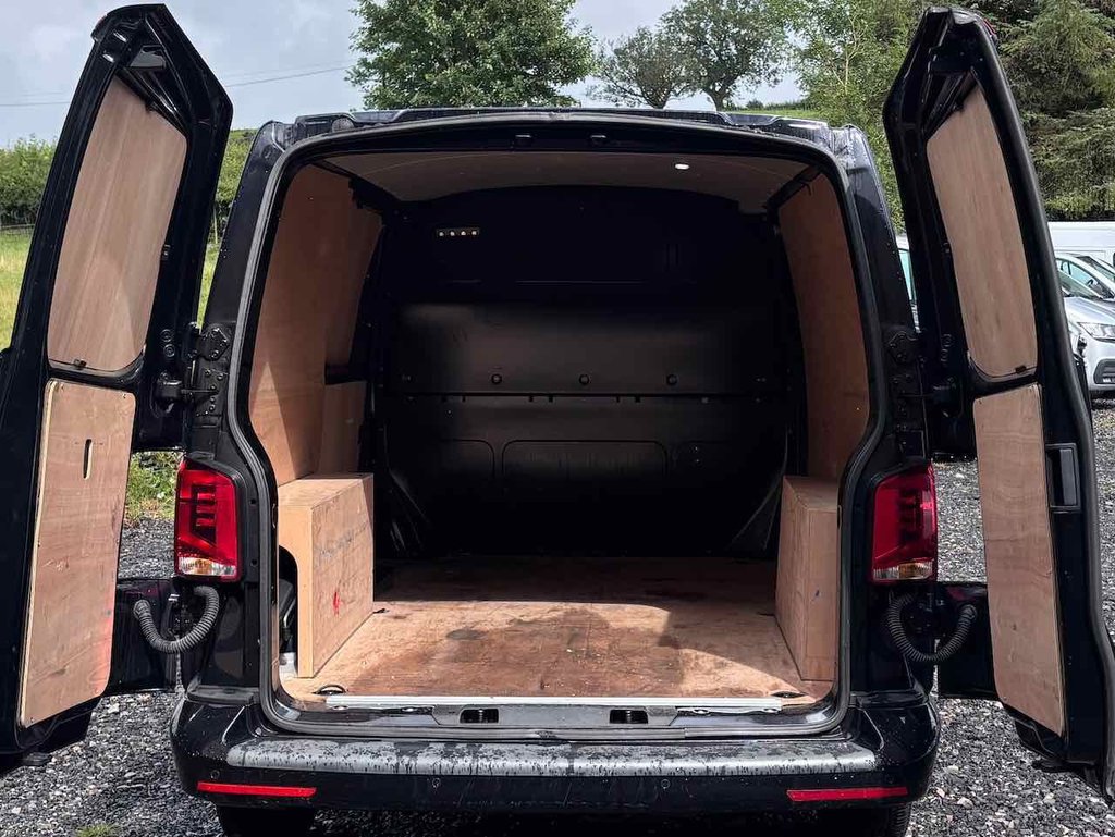 Used Volkswagen Transporter 2024 for sale - 76345147: Photo 8