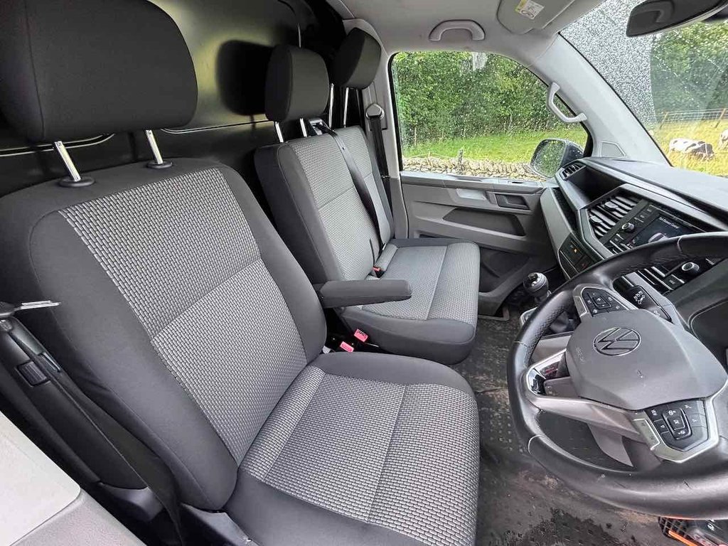 Used Volkswagen Transporter 2024 for sale - 76345147: Photo 9