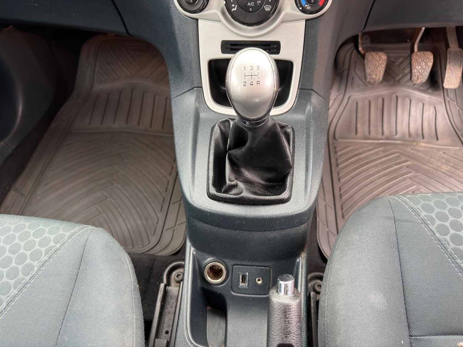 Used Ford Fiesta 2012 for sale - 78048008: Photo 12