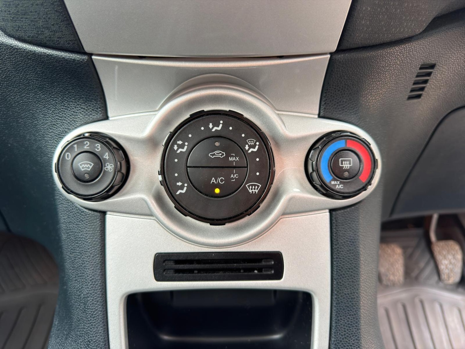 Used Ford Fiesta 2012 for sale - 78048008: Photo 26