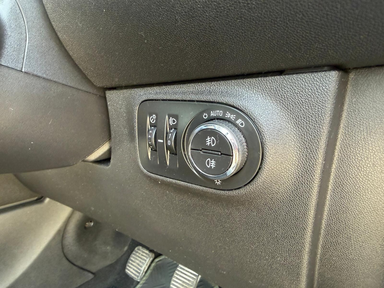 Used Vauxhall Corsa 2015 for sale - 78170623: Photo 21