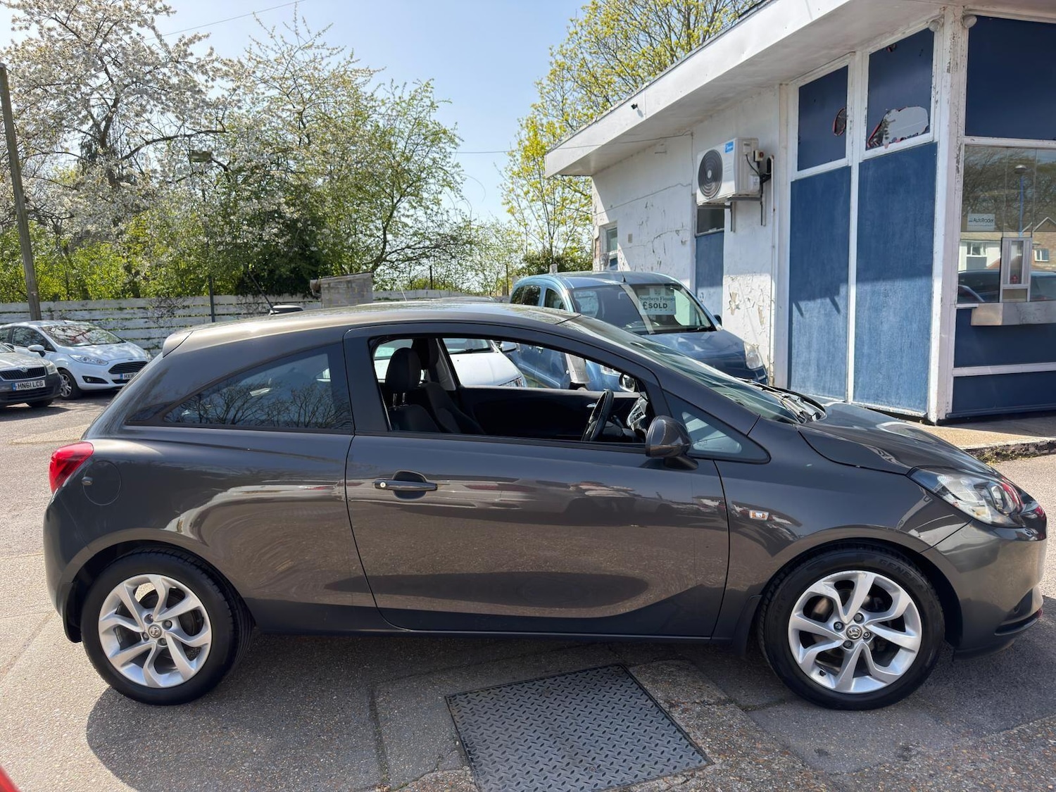 Used Vauxhall Corsa 2015 for sale - 78170623: Photo 4