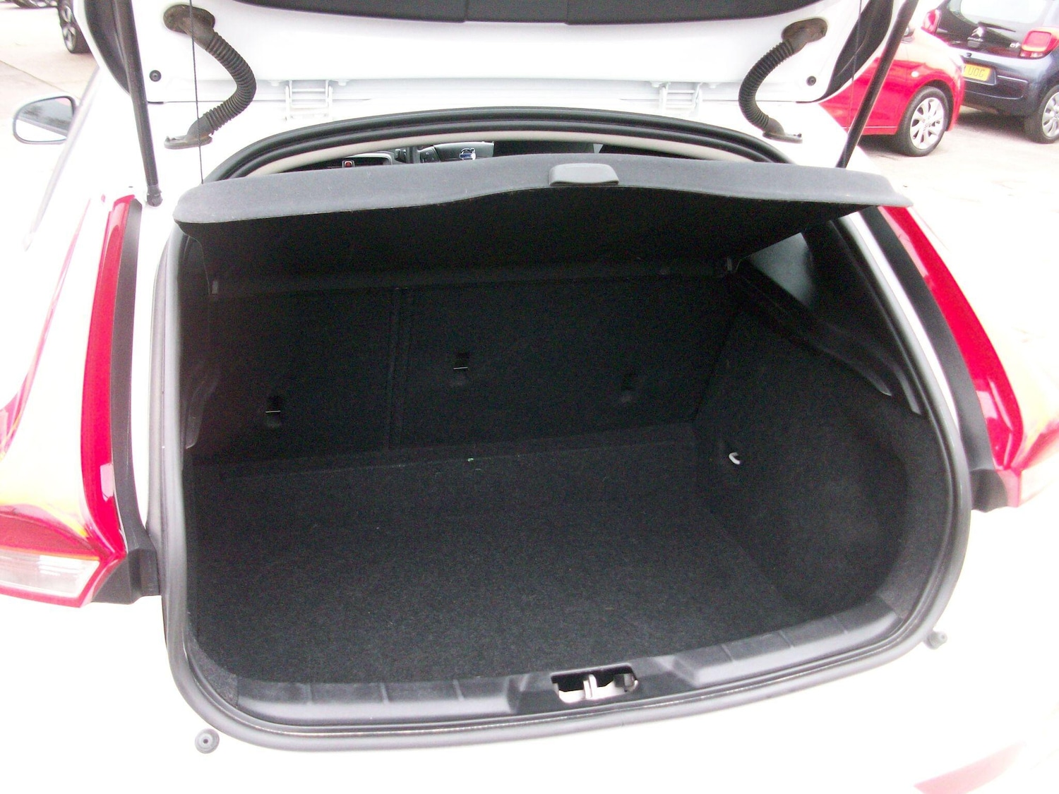 Used Volvo V40 for sale - 77853582: Photo 12