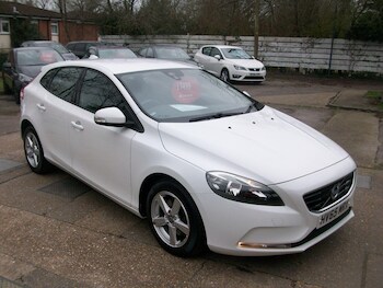 Used Volvo V40 2015 for sale - 77853582: Photo
