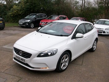 Used Volvo V40 2015 for sale - 77853582: Photo