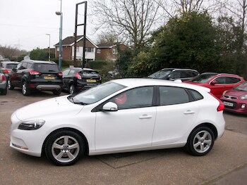 Used Volvo V40 2015 for sale - 77853582: Photo