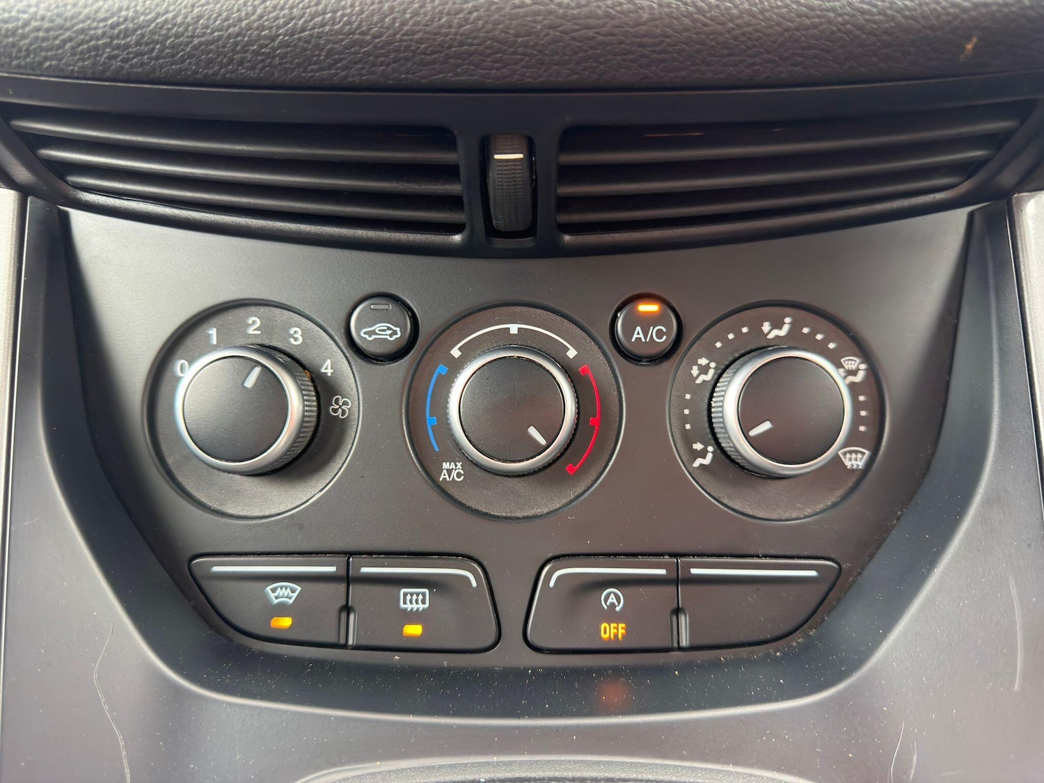 Used Ford Kuga 2015 for sale - 78007473: Photo 28