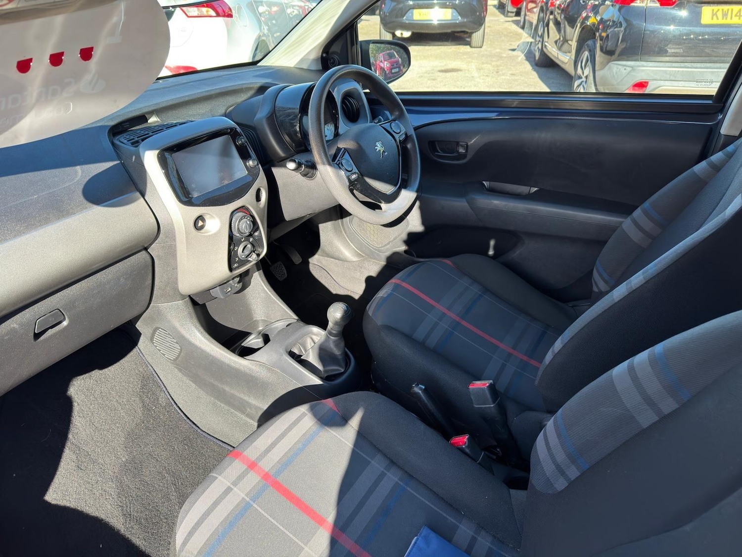 Used Peugeot 108 2015 for sale - 77939337: Photo 25