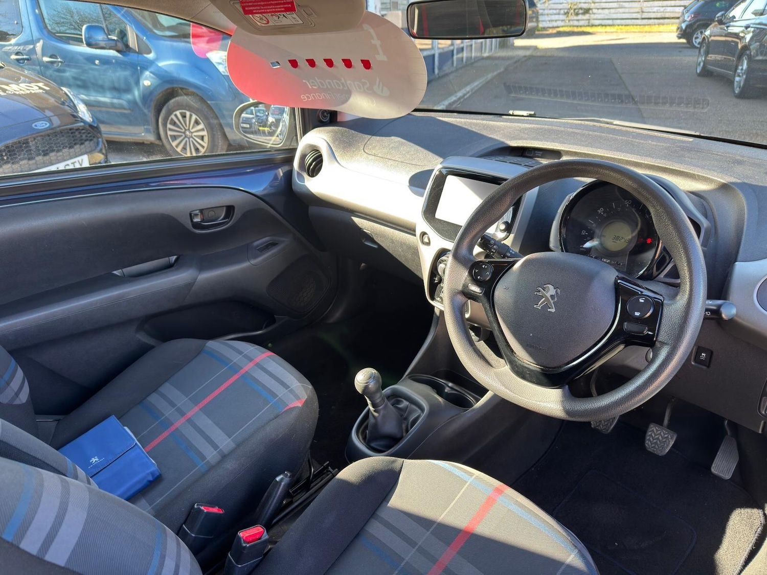 Used Peugeot 108 2015 for sale - 77939337: Photo 27