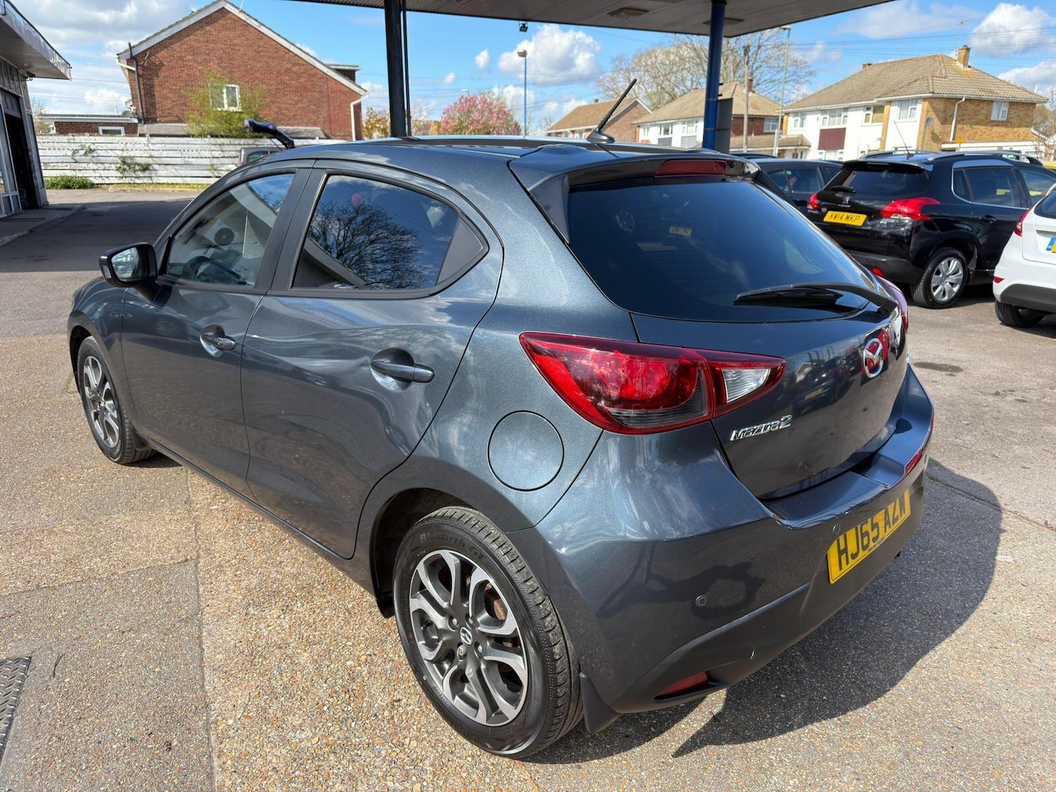 Used Mazda Mazda2 2015 for sale - 78086851: Photo 8