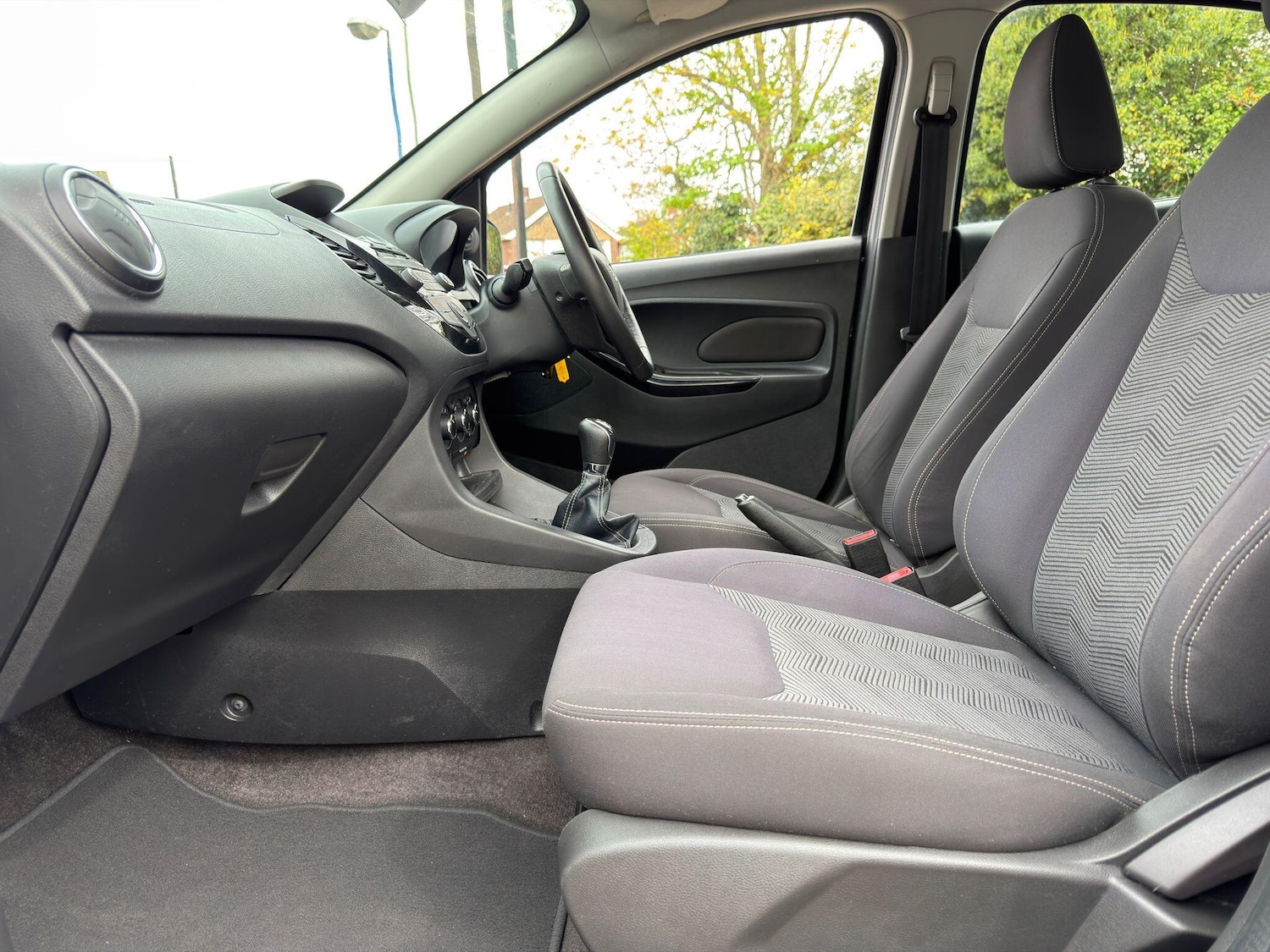 Used Ford Ka+ 2016 for sale - 78204976: Photo 32