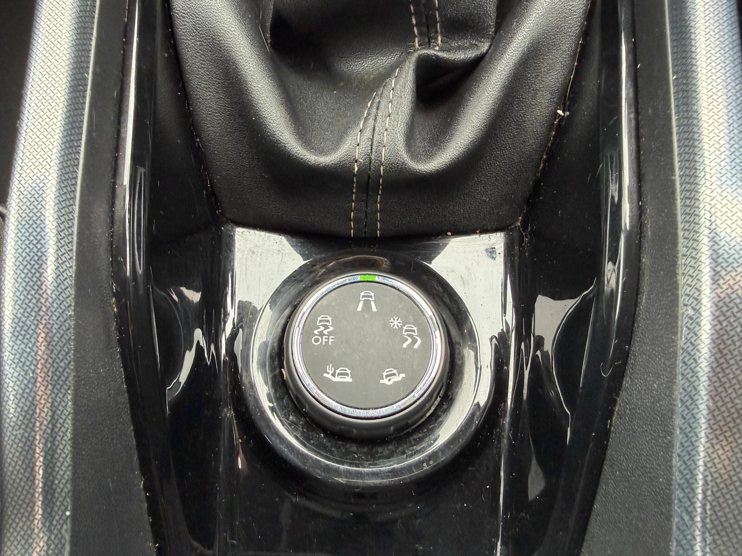 Used Peugeot 2008 2014 for sale - 78047578: Photo 30