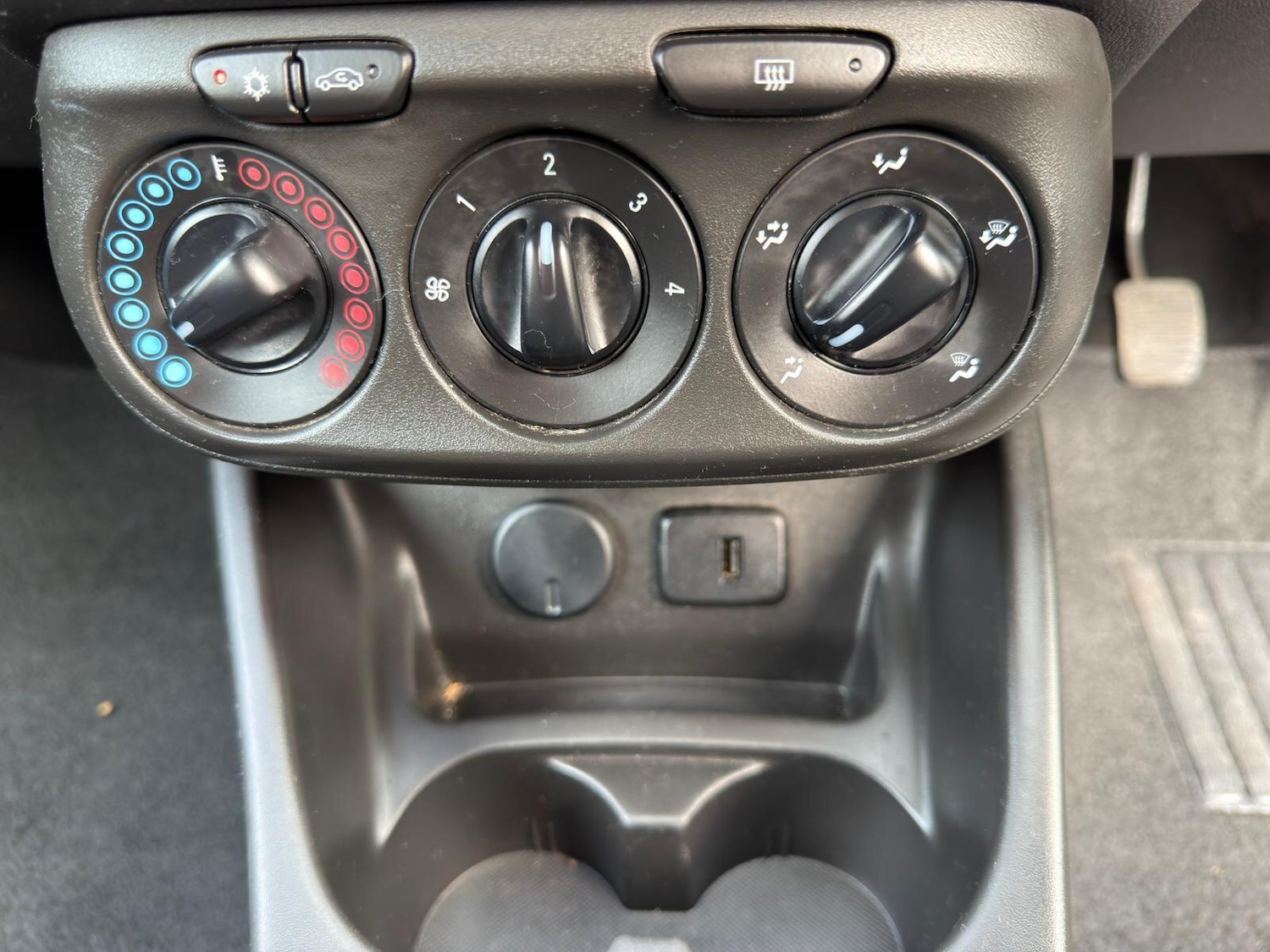 Used Vauxhall Corsa 2017 for sale - 78086712: Photo 11