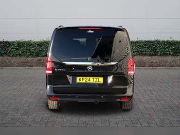 Used Mercedes-Benz V-Class 2024 for sale - 77739393: Photo