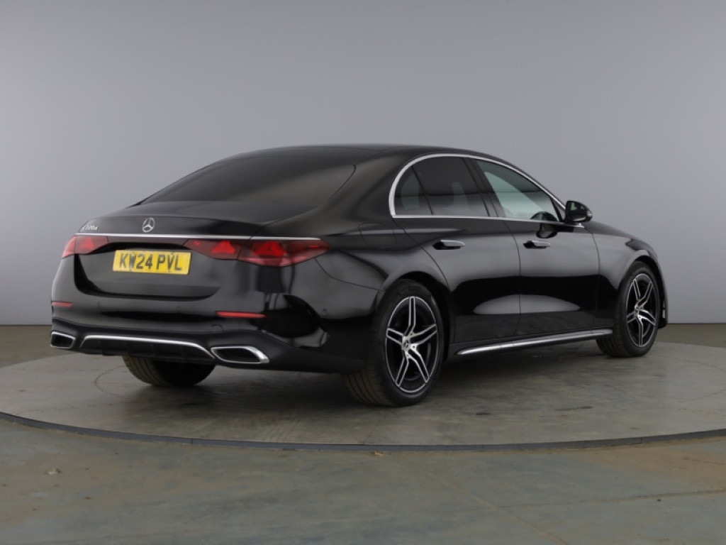 Used Mercedes-Benz E Class 2024 for sale - 76662299: Photo 2