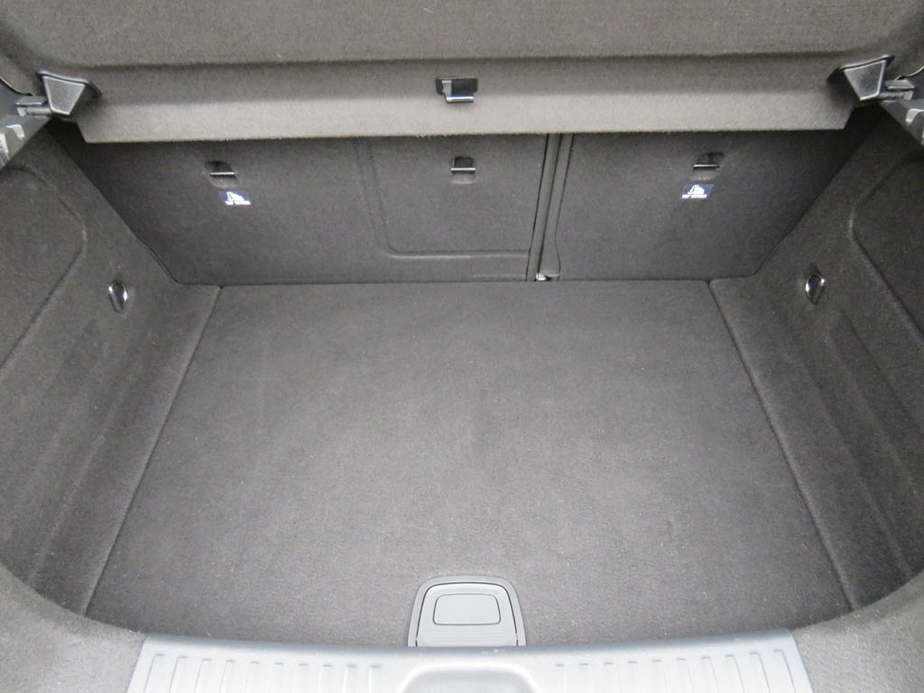 Used Mercedes-Benz A-Class 2017 for sale - 76662336: Photo 9