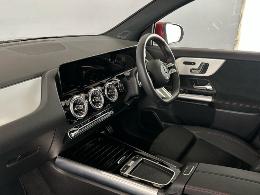 Used Mercedes-Benz GLA 2024 for sale - 76662285: Photo 3