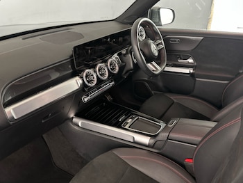 Used Mercedes-Benz GLB 2024 for sale - 76837774: Photo