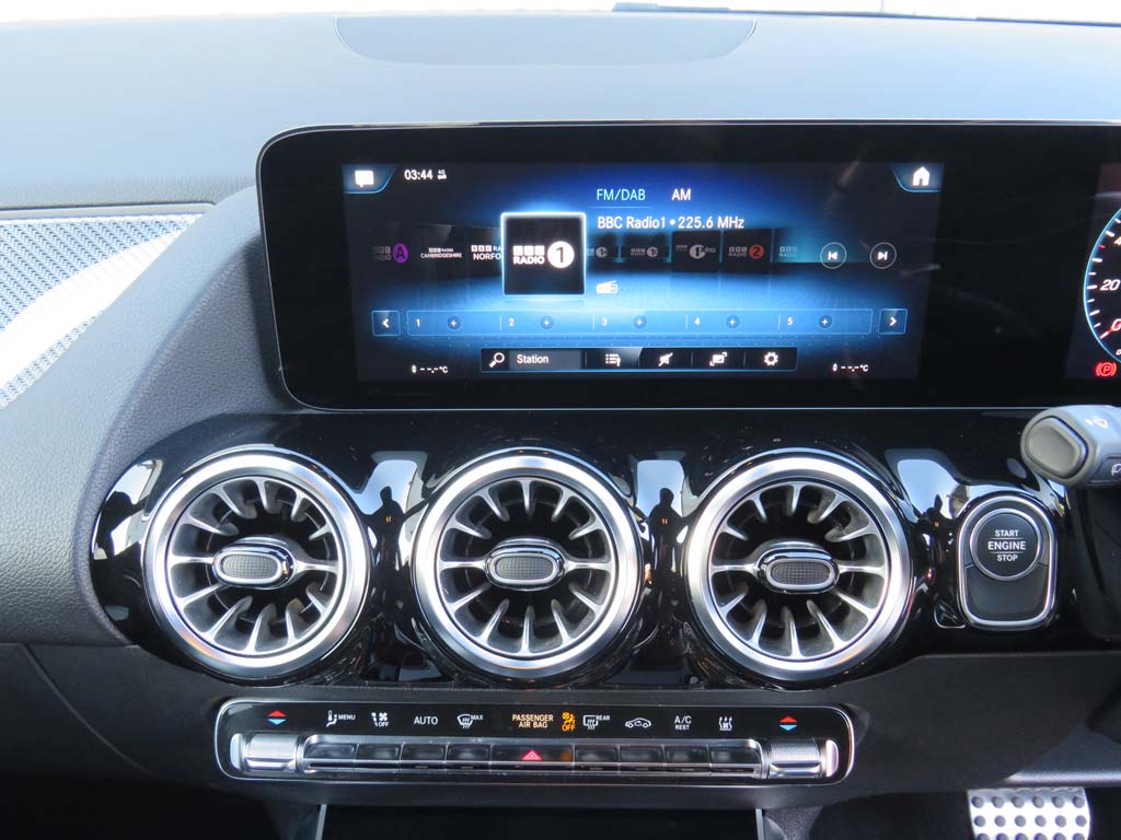 Used Mercedes-Benz GLA 2023 for sale - 76111391: Photo 30
