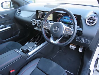 Used Mercedes-Benz GLA 2023 for sale - 76111391: Photo 3
