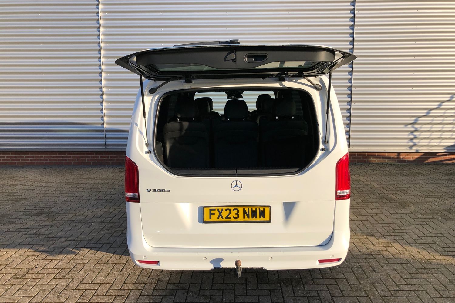 Used Mercedes-Benz V-Class 2023 for sale - 76800633: Photo 14